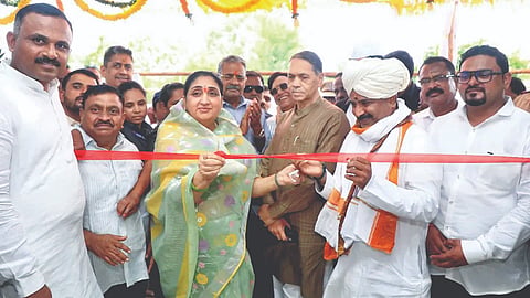 Sunetra Pawar: पंढरपुरात चार हजार कोटींच्या आराखड्यातून विकासकामे