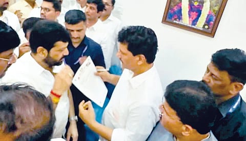 Anil Sawant: मंगळवेढ्यातील आरोग्य विभागातील रिक्त पदे तत्काळ भरा