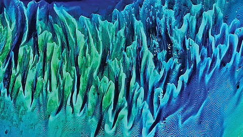 Colorful Waves |