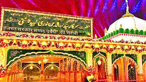 हजरत सय्यद नुरोद्दीन नुरीबाबा 