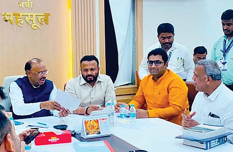 Solapur News: मोडक्‍या चाळींच्‍या होणार टोलेजंग इमारती