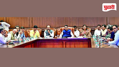 मुंबई : महात्मा जोतिराव फुले जनआरोग्य योजना आढावा बैठकीत मुख्यमंत्री देवेंद्र फडणवीस. समवेत मंत्री चंद्रशेखर बावनकुळे, प्रकाश आबिटकर, मेघना साकोरे-बोर्डीकर, आ. राहुल आहेर, डॉ. निपुण विनायक, ई. रवींद्रन, सदानंद दाते, प्रवीण गेडाम, आयुष प्रसाद आदी.