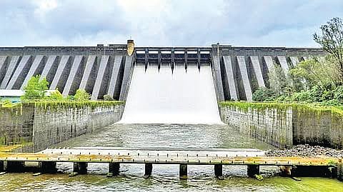 Sangli Water Supply: ऐन पावसाळ्यात आठ टँकरने पाणी पुरवठा