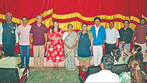 Pudhari Natyotsav: 'आता थांबवायचं कसं‌'च्या दमदार प्रयोगाने 'पुढारी नाट्योत्सवा'ला प्रारंभ