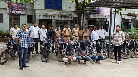 Jalgaon Crime | मोटारसायकल चोरीच्या गुन्ह्यांचा छडा; जिल्हापेठ पोलिसांची दमदार कामगिरी, ११ दुचाकींसह ३ आरोपी जेरबंद