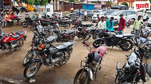 Hingoli News | औंढा नागनाथ बस स्थानकात खाजगी वाहनांचीच गर्दी! बसचालकांची होतेय तारेवरची कसरत