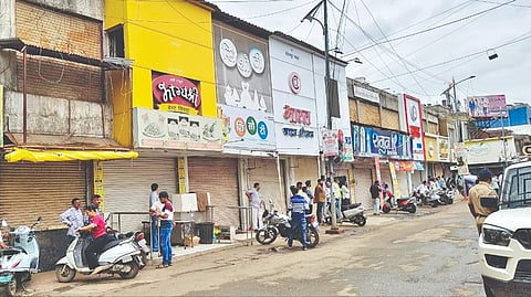 Solapur News: सोलापुरात बंदला संमिश्र प्रतिसाद  