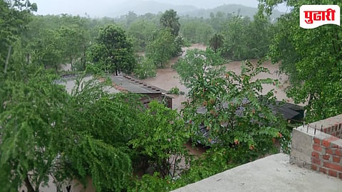 Kasa flood news : कासा भागाला महापुराचा वेढा; शेकडो घरांत पाणी, रस्ते बंद, भातशेतीचे मोठे नुकसान