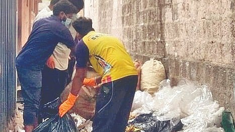 Pandharpur News: कचरा उचलण्याचे काम युद्धपातळीवर सुरू
