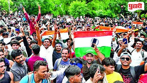 Jantar Mantar Student Protest | झुरळ, वाळवी आणि कन्फर्मेशन बायस