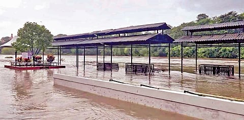Satara Rain: पावसाचा जोर कायम : धरणे ९० टक्क्यांकडे