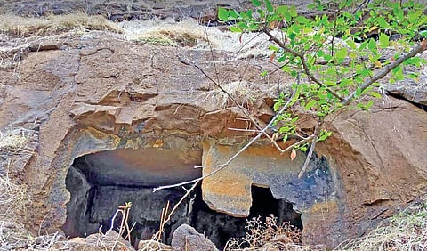 Mohopre Caves |