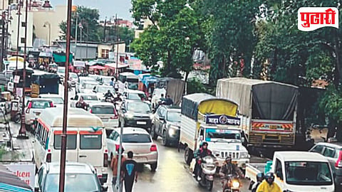 Wadgaon Talegaon Traffic Jam