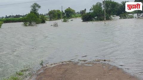 Kolhapur flood : पंचगंगेच्या पुरामुळे शिरढोण–नांदणी मार्ग बंद; संरक्षक बॅरिकेड नसल्याने अपघाताचा धोका