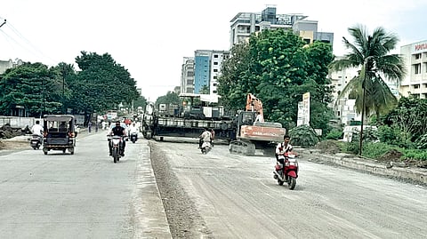 Solapur News: होटगी रस्ता काँक्रिटीकरणास स्थगिती