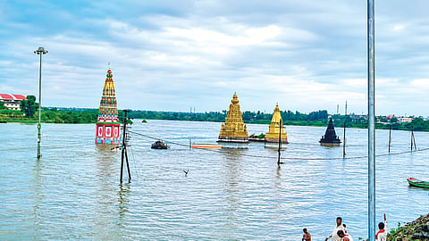 Pandharpur Flood: उजनी, वीर धरणाचा विसर्ग केला कमी