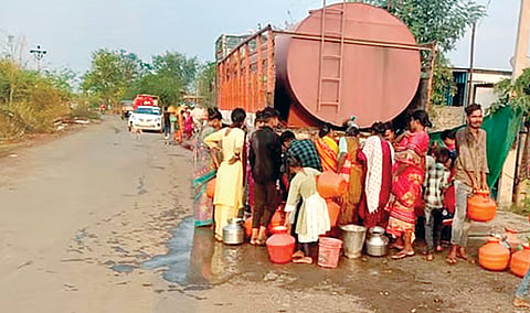Akkalkot Water Crisis: अक्कलकोटमध्ये पाणीबाणी