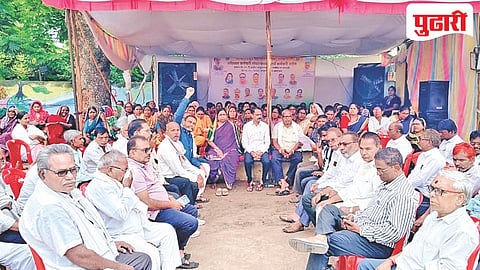 Parbhani municipal employees strike