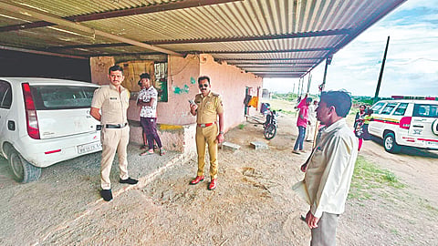 Satara House Robbery: कुरोलीत गवंडी कारागिराच्या घरात धाडसी चोरी; अडीच लाखांचा ऐवज लंपास  