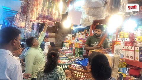 Mumbai Nal Bazaar
