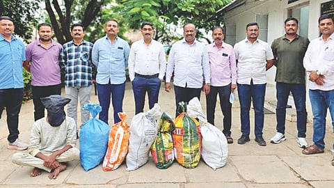 Solapur Theft : कॉपर वायर चोरीचे सहा गुन्हे उघड; १.८८ लाखाचा मुद्देमाल जप्त
