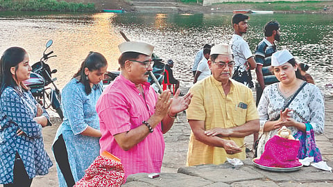 Sangli Ganesh Festival : दीड दिवसाच्या पाहुणचारानंतर बाप्पांना निरोप
