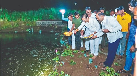Solapur News : सोलंकरवाडीत भाजप-राष्ट्रवादीची श्रेयवादाची लढाई