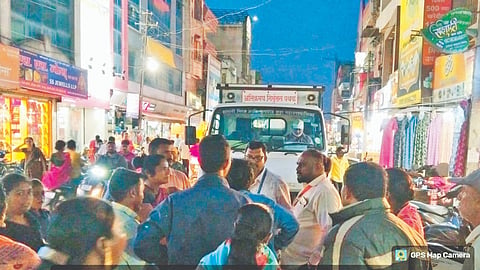 Sangli News : भाजीविक्रेते, हातगाड्यांवर कारवाई