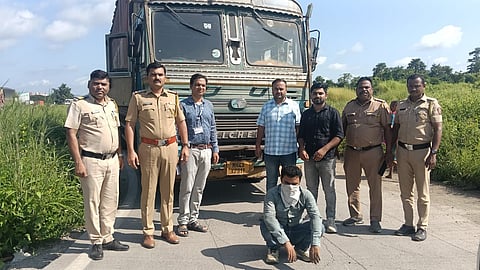 Palghar Crime : मुंबई-अहमदाबाद राष्ट्रीय महामार्गावरील तवा गावच्या हद्दीत ७० लाखांचा गुटखा-सुगंधी तंबाखू जप्त!