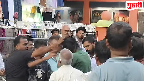 Dombivli News : डोंबिवलीत भररस्त्यात थरार! फेरीवाल्यांमध्ये तुंबळ हाणामारी; तरुणाला केस धरून फरफटत बेदम मारहाण