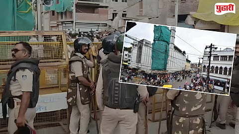Ujjain Road Widening Dispute :  उज्जैनमध्ये शाही मशिदीजवळ रस्ता रुंदीकरणावरून तणाव वाढला; जमावाकडून दगडफेक