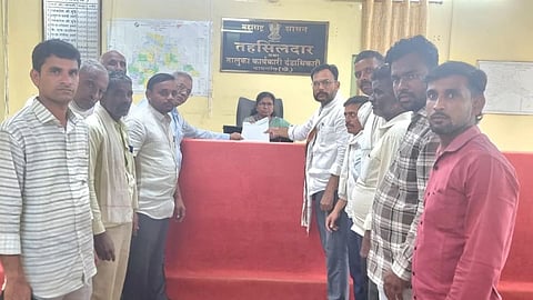 Nanded Naigaon farmers aid demand |नायगाव तालुक्यातील शेतकऱ्यांना हेक्टरी एक लाखांची मदत द्या!