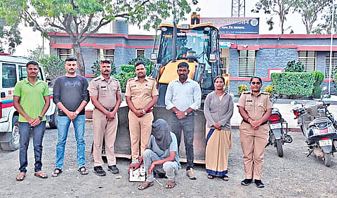 Satara JCB Theft : जेसीबी चोरीप्रकरणी एकाला अटक