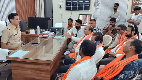 Bhandara News : पालकमंत्र्यांविरोधात गुन्हा दाखल करण्याच्या मागणीसाठी शिवसैनिक धडकले पोलीस ठाण्यात!