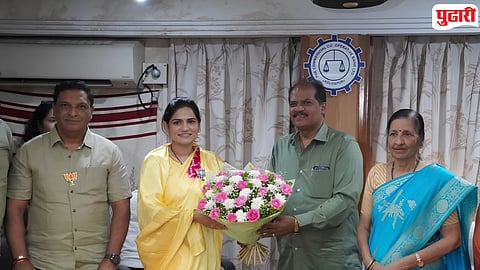 Dr. Smita Jadhav : सहकारातून सामान्य आणि छोट्या व्यावसायिकांची प्रगती; डॉ. स्मिता जाधव यांच्याकडून कमर्शियल बँकेचे कौतुक