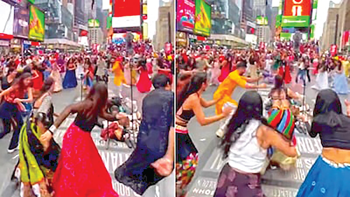 Garba in New York | न्यूयॉर्कच्या टाईम्स स्क्वेअरवर गरब्याचा रंग!