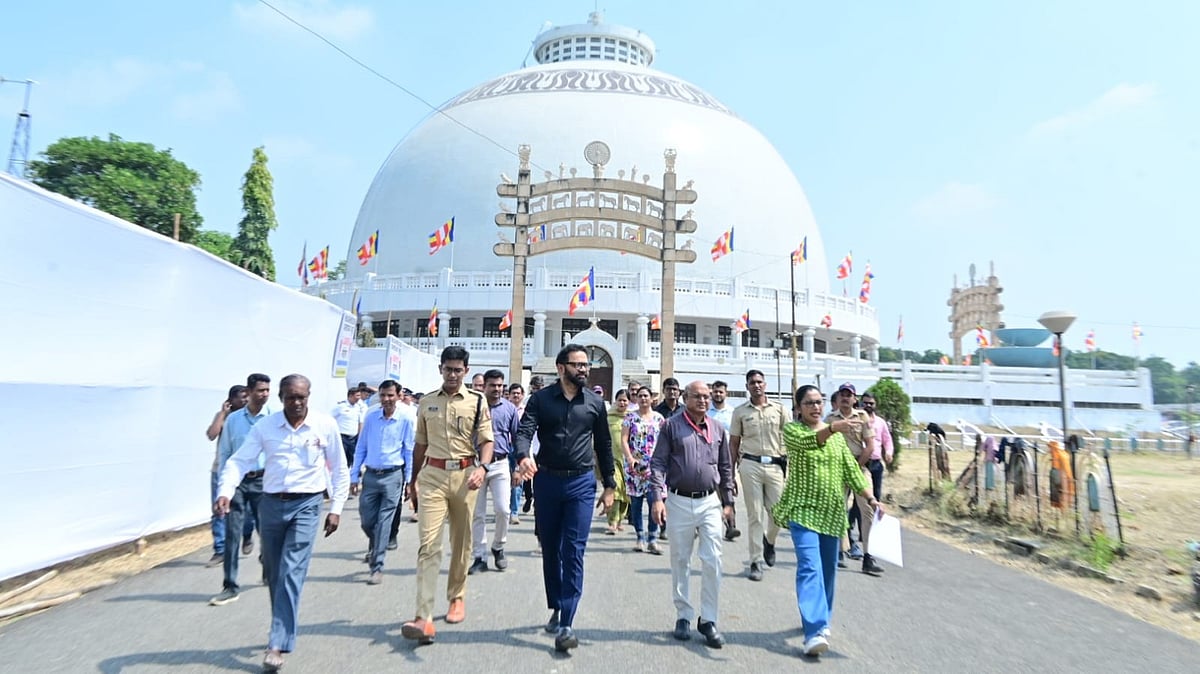 Nagpur News : दीक्षाभूमीवर मनपा नियंत्रण कक्षाचे लोकार्पण