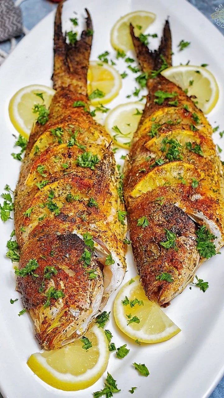 Fish Benefits : आहारात मासे ठेवाच, मिळतील 'हे' जबरदस्त फायदे; वाचून व्हाल थक्क!