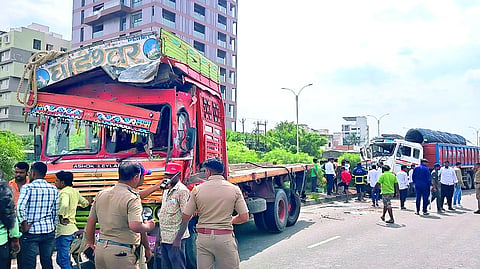Solapur Accident : सोलापूर बाह्यवळण रस्त्यावर भीषण अपघात