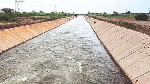 Solapur News : नीरा उजवा कालव्यातून शेतीसाठी पाणी सोडण्याचे निर्देश