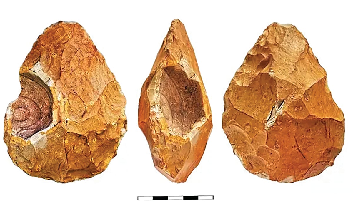 Israel Ancient stone tools | इस्रायलमध्ये सापडली 5 लाख वर्षे जुनी दगडी ...