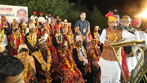 Mass marriage ceremony 