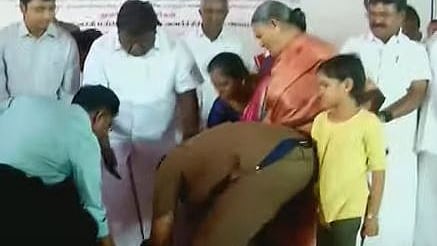 பணி இடமாற்ற்ம் கேட்ட ஓட்டுனர் கண்ணன்