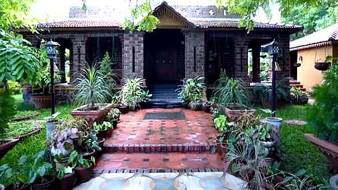 farm house