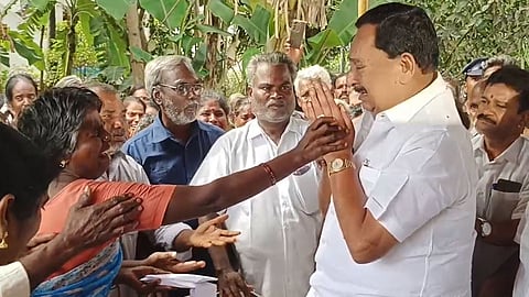 minister r gandhi