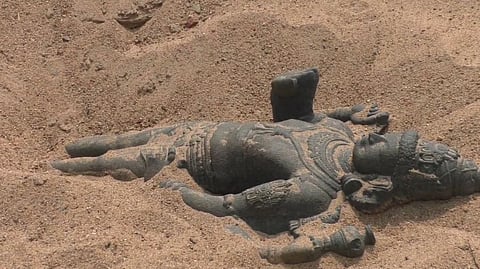 மீட்கப்பட்ட முருகன் சிலை