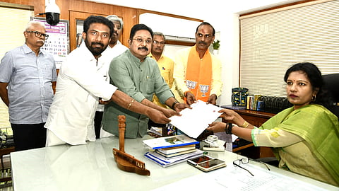 TTV Dhinakaran