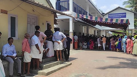 கேரளா- வாக்குச்சாவடி மையம்