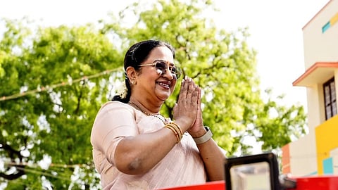 ராதிகா சரத்குமார்