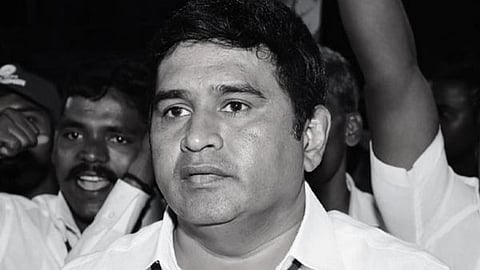 ஆம்ஸ்ட்ராங் 